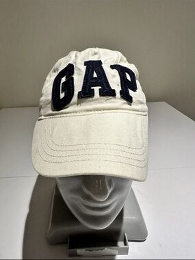 GAP Cream Baseball Cap with Navy Logo Detailing